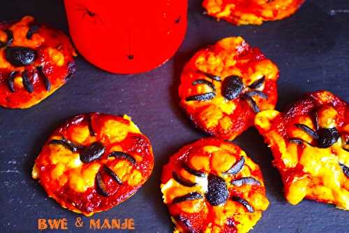 Mini pizza araignée d’halloween