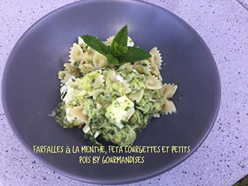 Farfalles à la menthe, feta, courgettes et petits pois