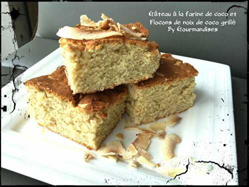 Gâteau à la farine de coco et flocons de noix de coco grillés ( 210 cal/ la part)