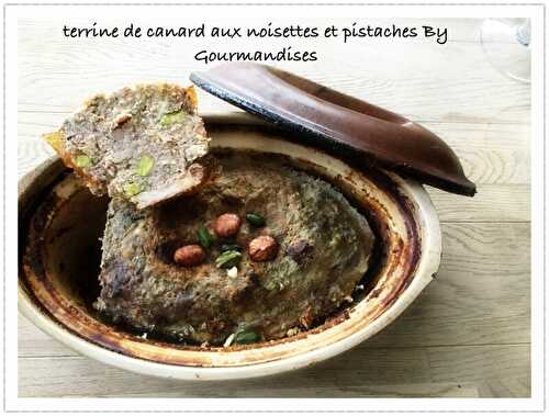 Terrine de canard aux noisettes et pistaches