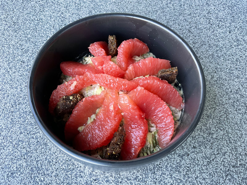 Salade d’avocat et thon au pamplemousse 