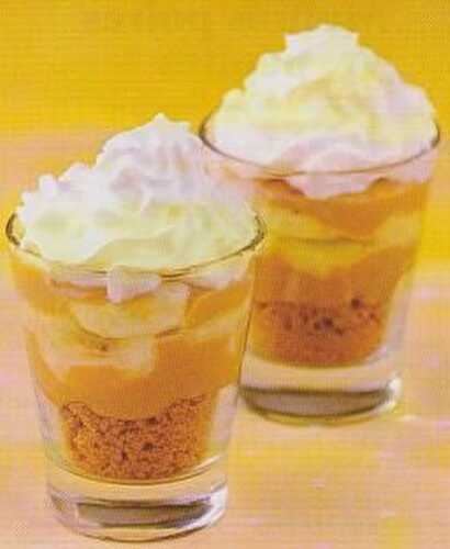 Verrine confiture de lait bananes spéculos chantilly