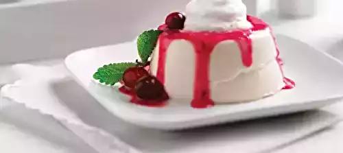 Panna cotta au coulis de canneberges