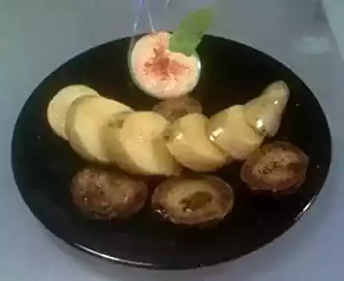 Patates tièdes sur crème de fenouil, vinaigrette au soja