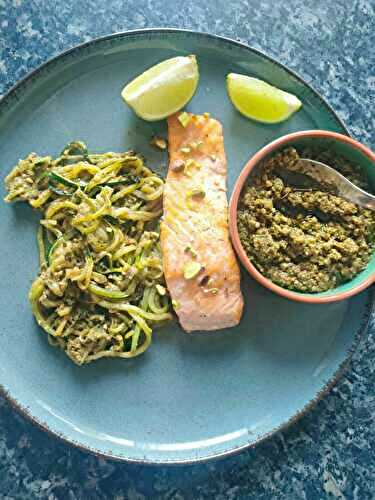 Saumon grillé, julienne de courgettes au pesto d’épinards