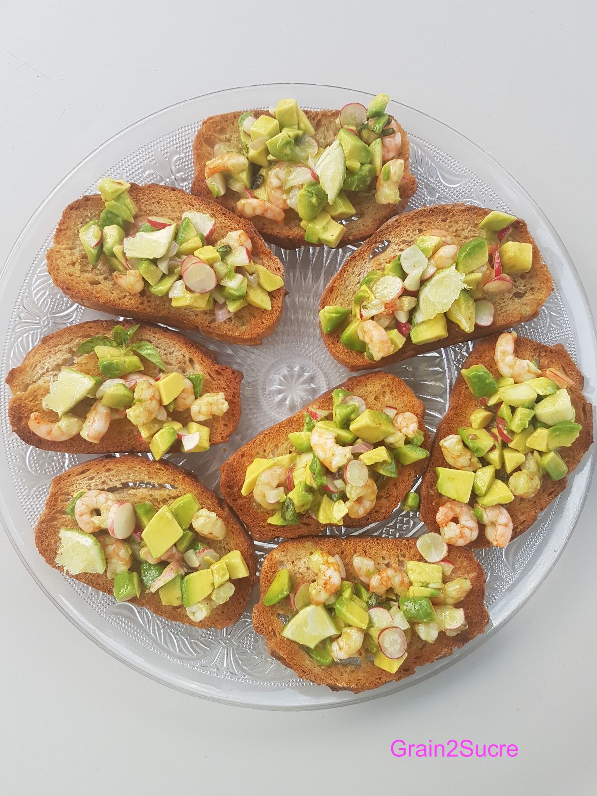 Bruschetta  à l'avocat et crevettes