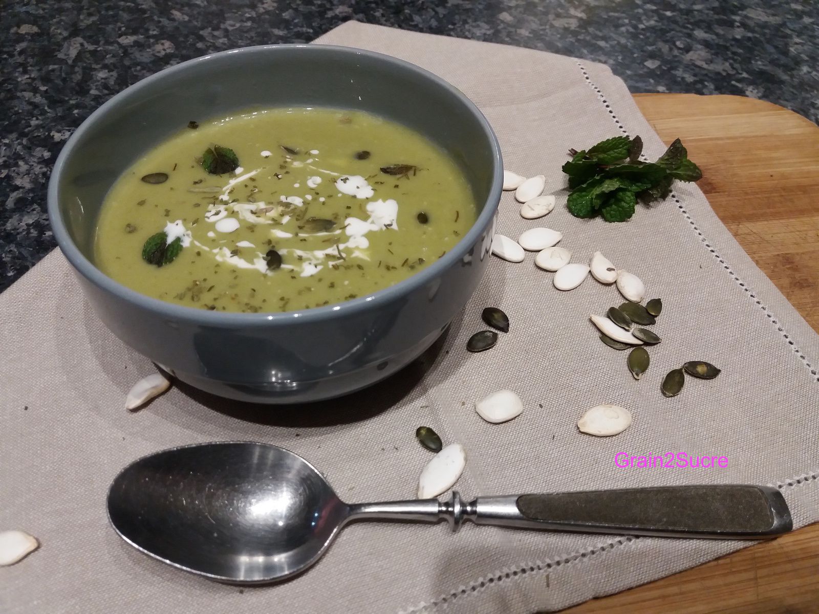 Soupe de brocoli au lait de coco