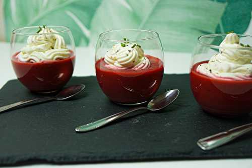 Gaspacho de betteraves et chantilly ail et fines herbes