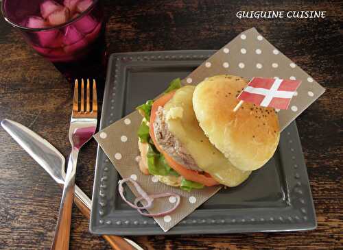 Hamburger maison à la Tomme de Savoie pour le « défi gourmand Tomme de Savoie »