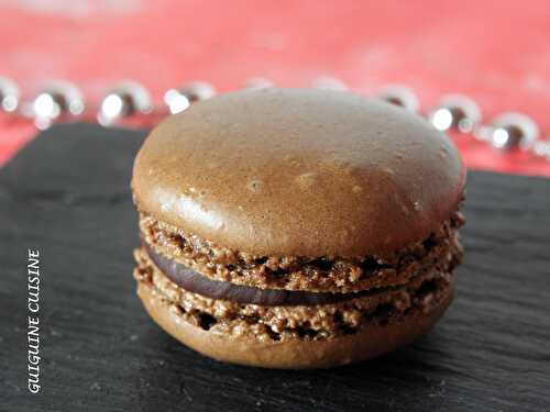 Macarons chocolat & sa ganache montée au praliné