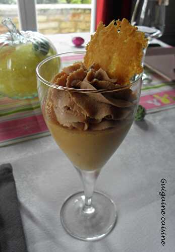 Verrine  de mousse de potiron et sa chantilly au foie gras