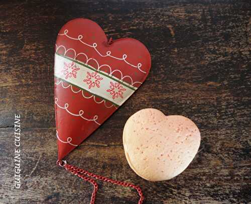 Whoopie pies en coeur, vanille – cerise, pour la Saint-Valentin ♥