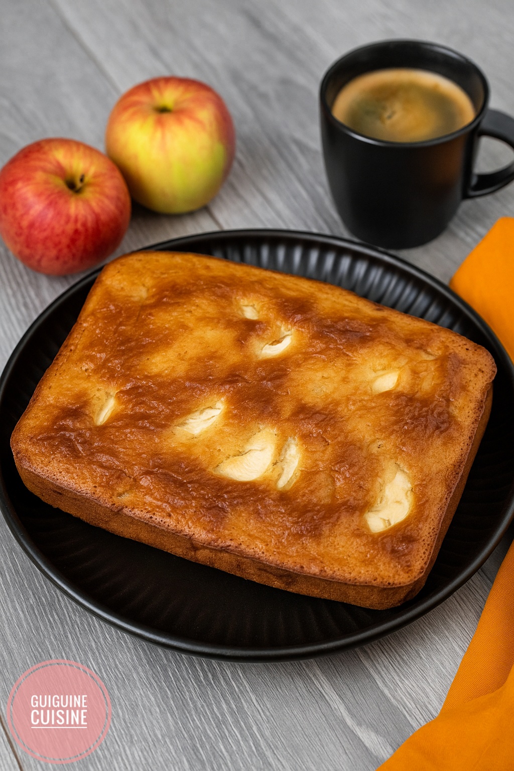 🍏 Gâteau moelleux aux pommes avec cœur fondant au spéculoos (Cake Factory)