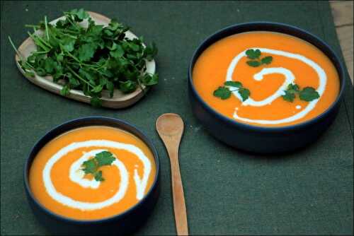 Velouté de carottes au lait de coco et à la coriandre