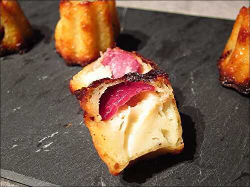 Mini-cannelés au magret de canard fumé et roquefort