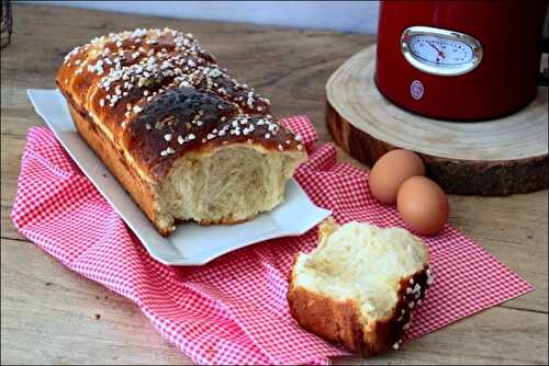 Brioche tressée à la fève tonka