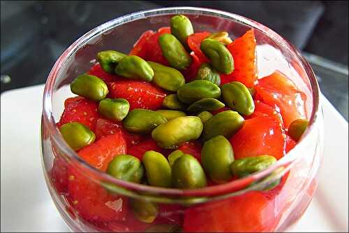 Tartare de fraises aux pistaches et fleur d’oranger