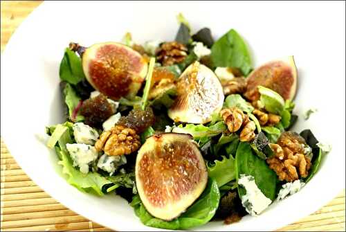 Salade aux figues, noix et Roquefort