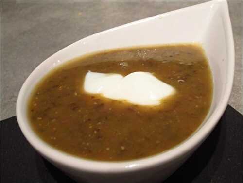 Soupe rustique de lentilles du Puy et ses tartines de Roquefort