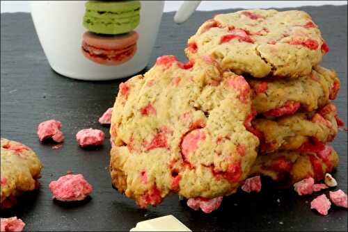 Cookies aux pralines roses et chocolat blanc