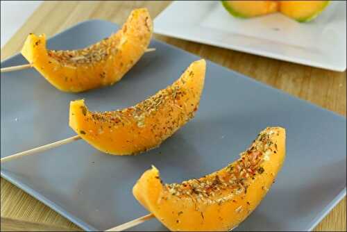 Brochettes de melon épicé