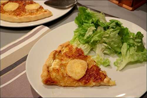 Tarte aux oignons fromage de chèvre et miel