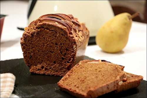 Cake aux amandes et poires saveur pain d’épices – sans gluten et sans lactose