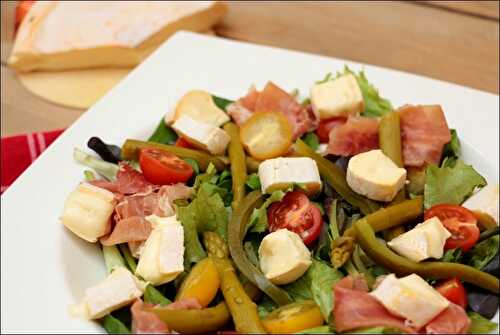 Salade printanière aux asperges et reblochon