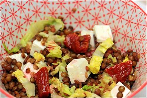 Salade de lentilles à la feta et tomates séchées