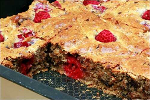 Banana bread coco, framboises et chocolat – sans lactose et sans œuf