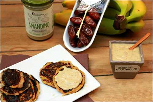 Crêpes healthy de banane et crème d’amandes aux poires – sans gluten, sans lactose et sans œufs