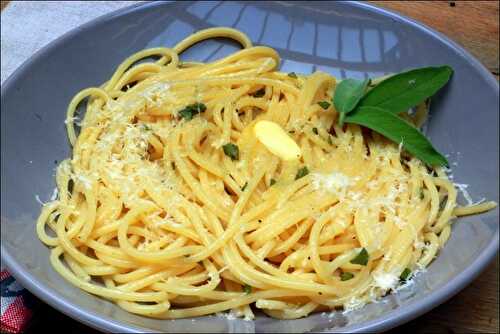 Spaghetti au beurre de sauge