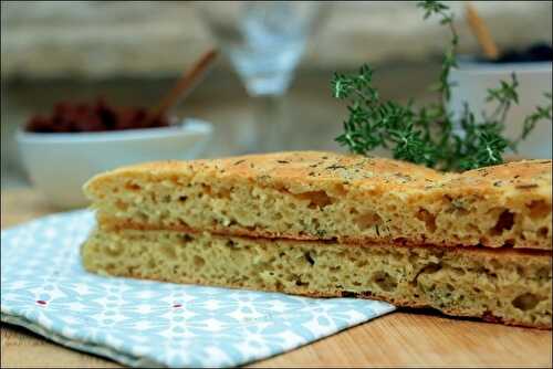 Focaccia au thym – sans gluten et sans lactose