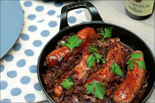 Potée de saucisses aux oignons rouges caramélisés de Gordon Ramsay