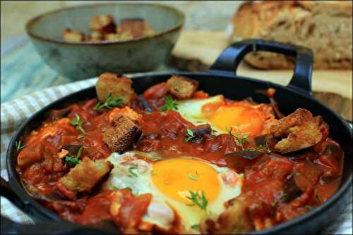 Aubergines aux œufs et croûtons