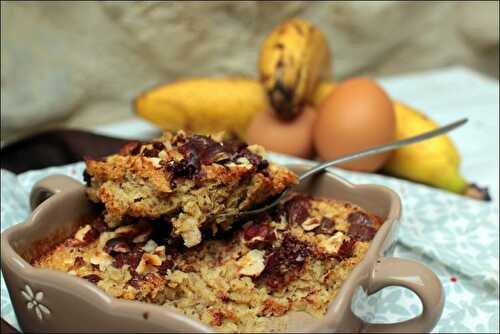 Baked oatmeal à la banane, au chocolat et aux noisettes – sans lactose