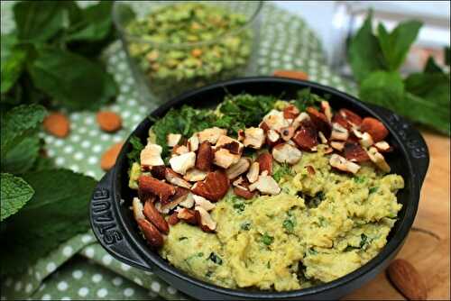 Houmous de pois cassés à la menthe