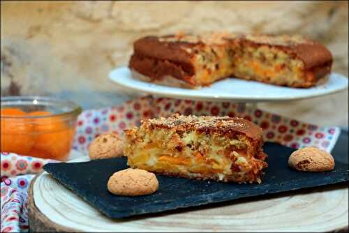 Gâteau aux pêches au sirop et amaretti