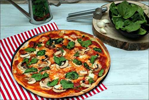 Pizza aux champignons et épinards