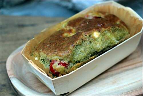 Cake au pesto, tomates et feta