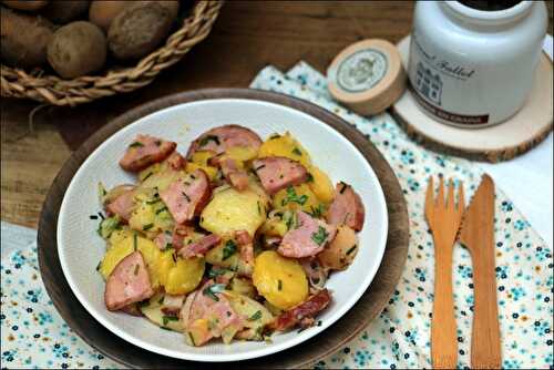 Salade de pommes de terre à la saucisse fumée