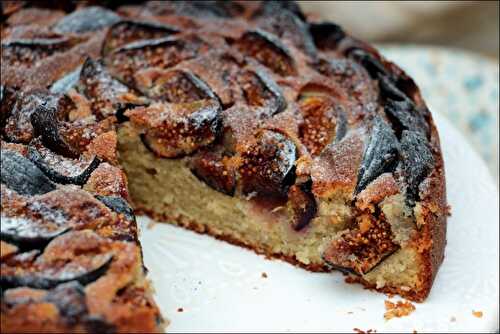 Gâteau aux figues, au yaourt et aux amandes de Yotam Ottolenghi