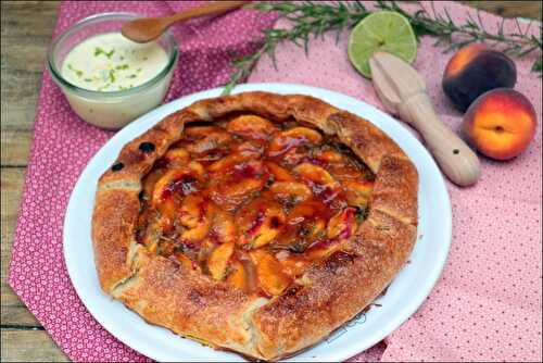 Tarte aux pêches, citron vert et romarin de Yotam Ottolenghi