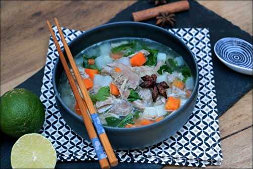 Soupe vietnamienne au jambon façon pot-au-feu