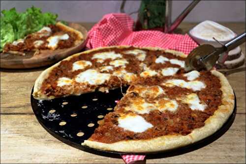 Pizza bolognaise