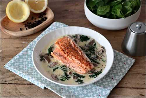 Pavé de saumon et crème aux épinards et champignons