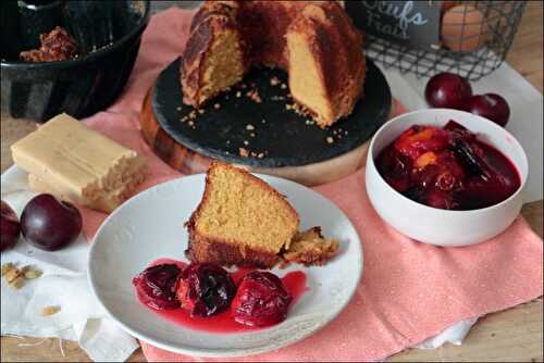 Pain de Gênes à la cardamome et prunes rôties de Yotam Ottolenghi