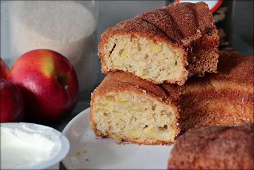 Gâteau au yaourt aux raisins secs et aux pommes