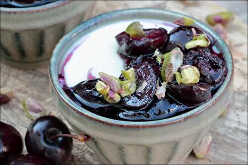 Mouhalabieh aux cerises confites à la badiane