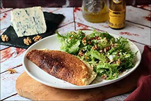 Omelette soufflée au roquefort